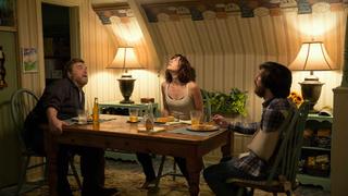 John Goodman, Mary Elizabeth Winstead ve John Gallagher Jr. 10 Cloverfield Lane, 2016.