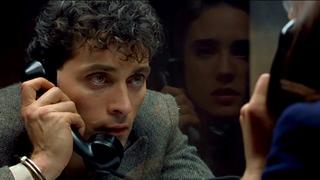 Rufus Sewell. Dark City filminden bir sahnede. 1998.