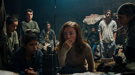 Monos filminden bir sahne