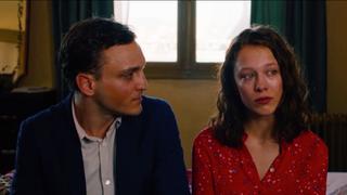 Franz Rogowski ve Paula Beer. Transit, 2018